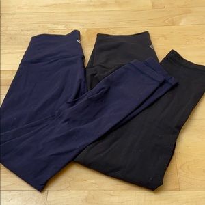 Lululemon navy and black wunderunder crops size 4